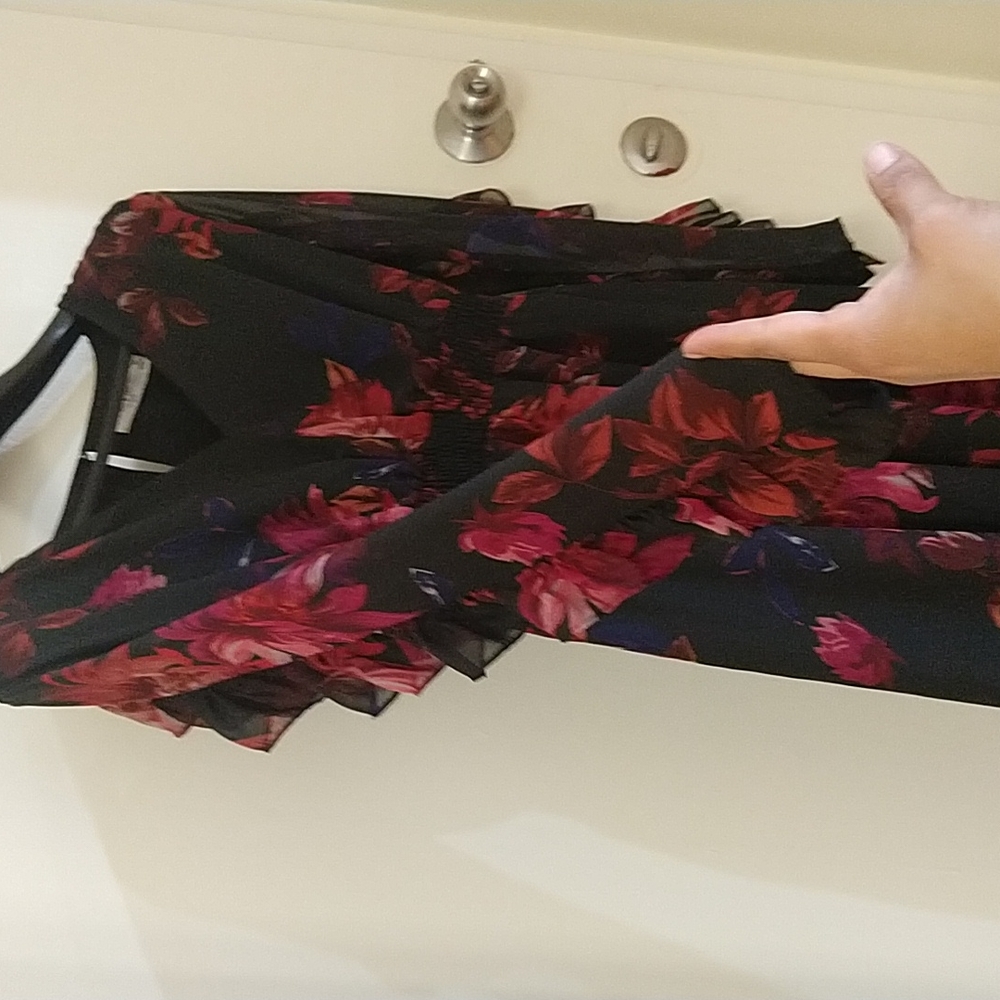 Dress - Picture 2 of 8